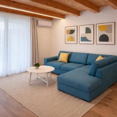 Alberti - Elegant, Spacious & Bright * Casa Reali