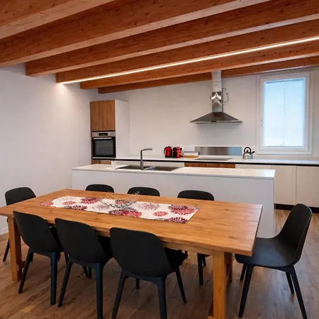 Villa Alberti - Elegant, Spacious & Bright