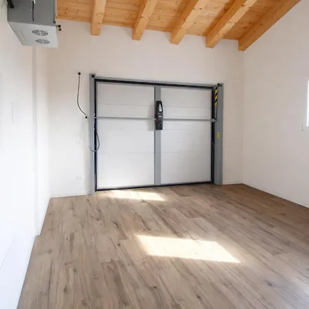Alberti - Elegant, Spacious & Bright Casa Reali